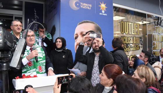 AK parti Amasya belediye başkan adayını tanıttı