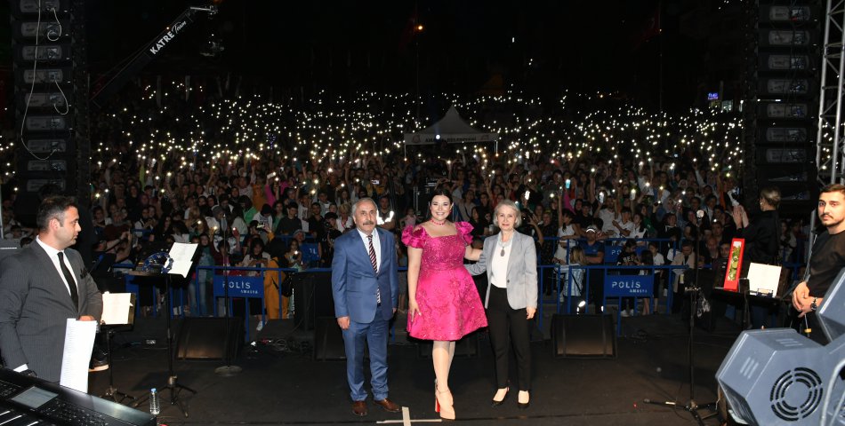 Festival, TUĞÇE KANDEMİR Konseri ile Noktalandı