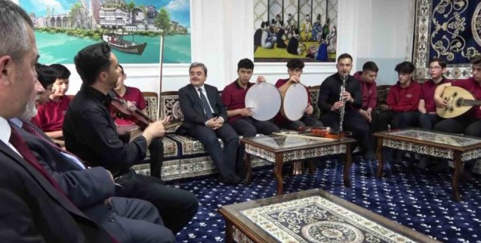 AMASYA’da Lise Öğrencileri Musiki Topluluğu Kurdu