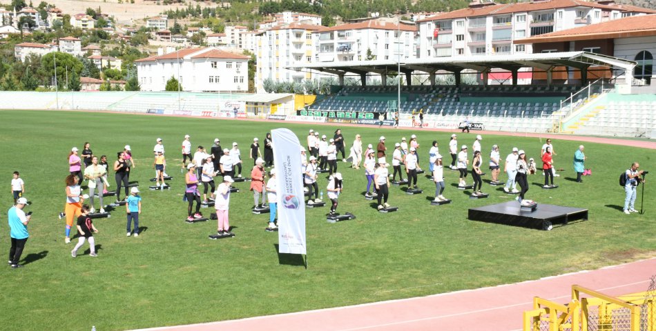 Amasya'da zumba ve step festivali ile hareketli bir gün yaşandı