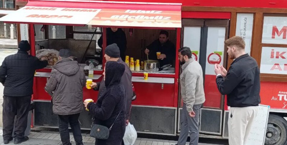 Sıcak çorba ile gönüller ısınıyor