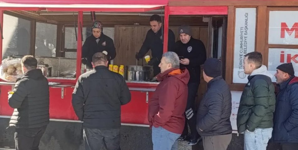 Soğuk havalarda halkın içini ısıtan hizmet
