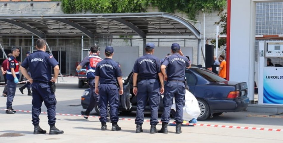 Akaryakıt istasyonunda av tüfeği ile vurduğu damadı hayatını kaybetti