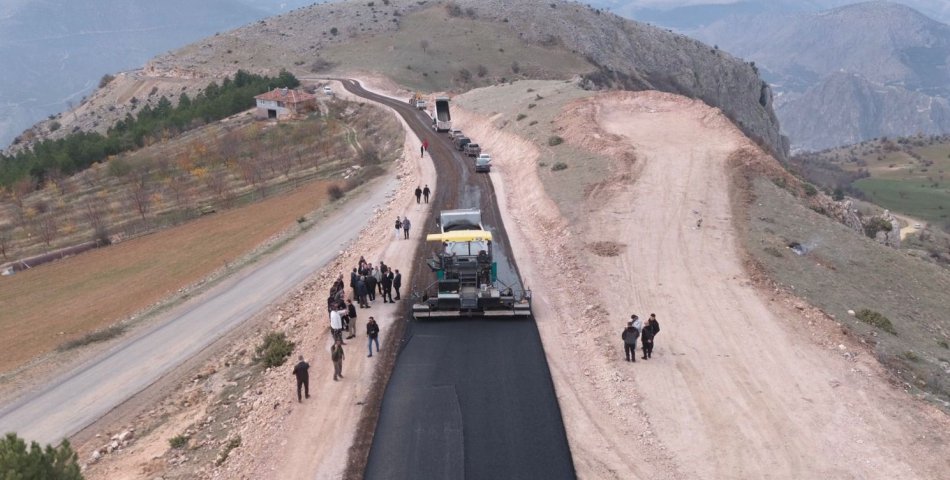 Ermiş köyü yolu asfalt ile buluştu
