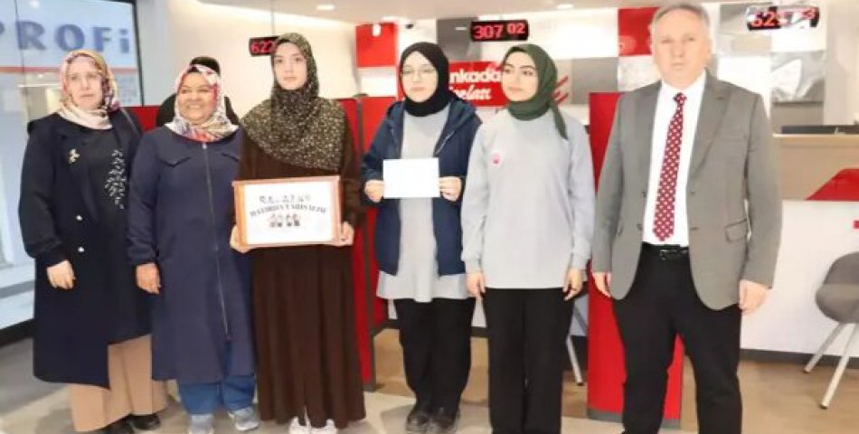 Öğrenciler harçlıklarını Gazze’de Kadir Gecesi iftarı için bağışladı