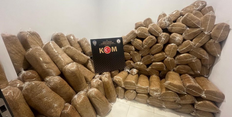 Polis 1.2 ton kıyılmış tütün ele geçirdi: 1 gözaltı