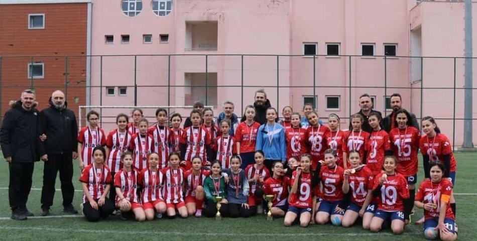 Kızlar 7 yıldır şampiyonluğa ambargo koydu