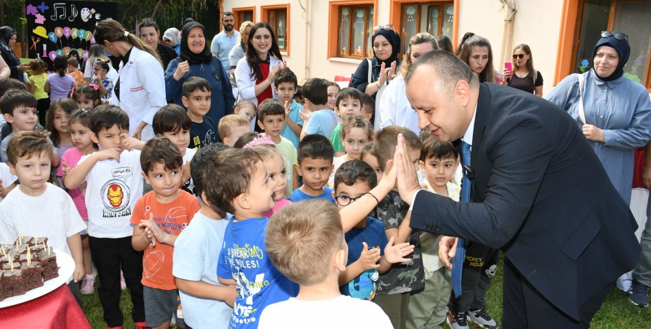Belediyeden kadın çalışanlarının çocuklarına ücretsiz kreş hizmeti