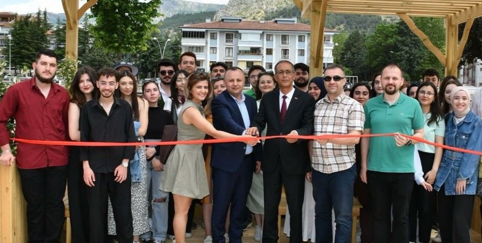 Amasya’nın ilk yaya durağı hizmet vermeye başladı