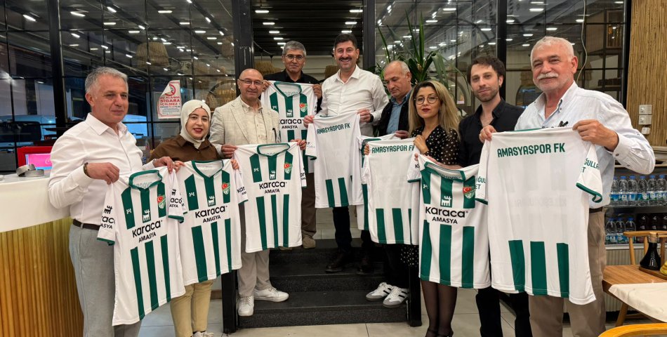 İş adamı Çolak yazarlarla yemekte bir araya geldi