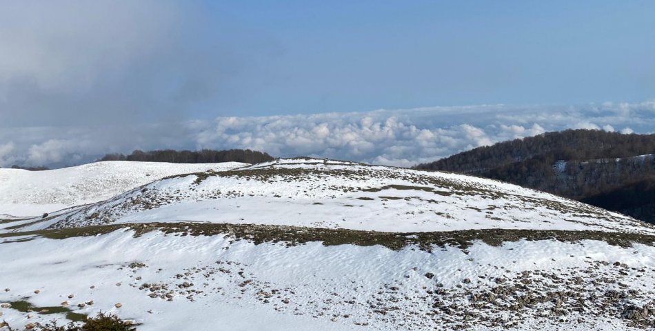 Yüksek kesimler beyaza büründü